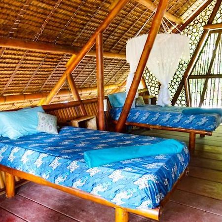 Готель Southern Mentawai Outpost Sibigau Island Екстер'єр фото